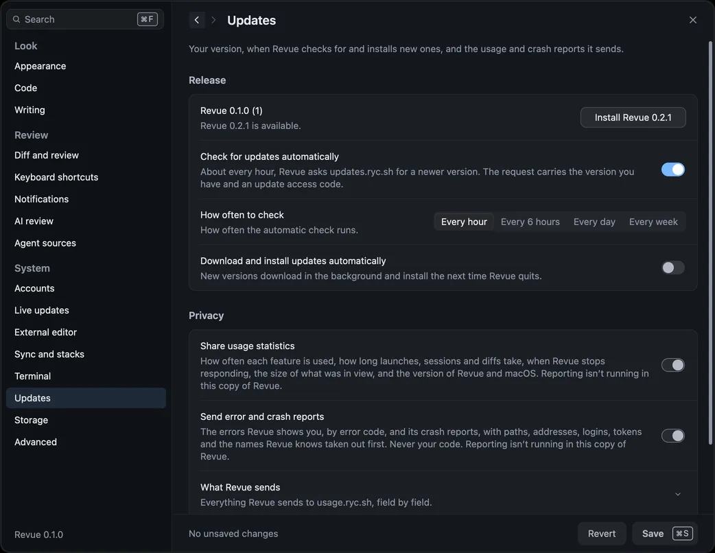 Settings › Updates with Revue 0.2.1 available and Install Revue 0.2.1, automatic checks on every hour, and automatic downloads off